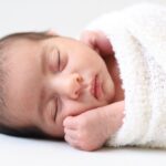 نوزاد در منزل